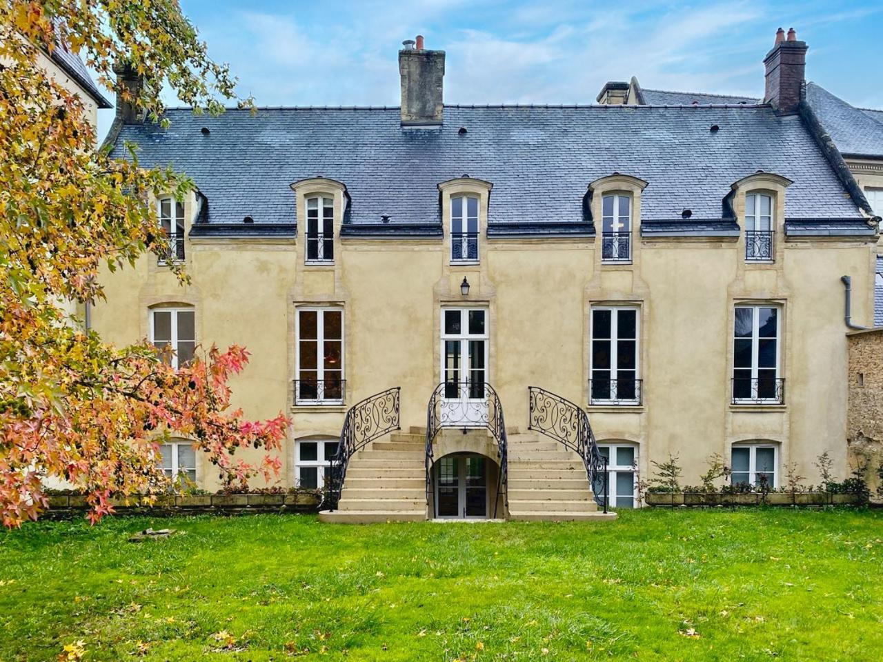 Bayeux, Normandy, Private Mansion, 17Th-18Th Century, In The City Exterior foto